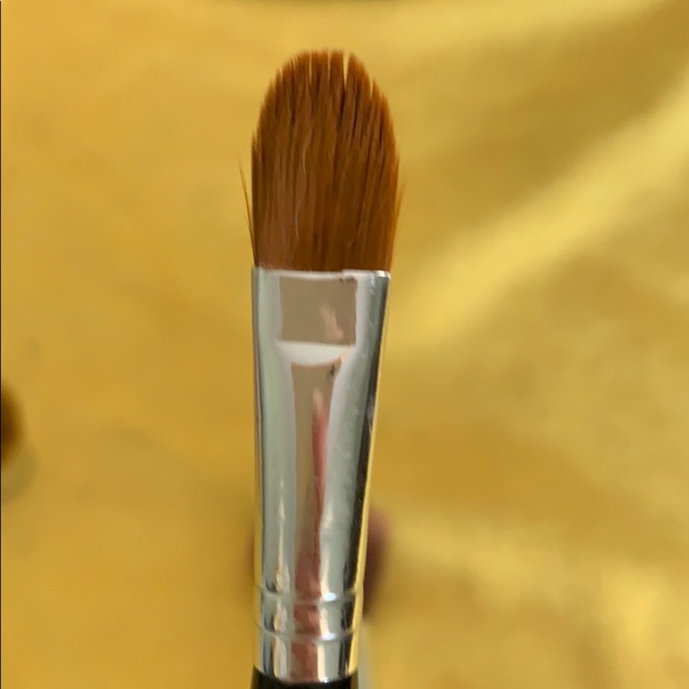 Bare escentuals makeup brushes - Picture 3 of 4